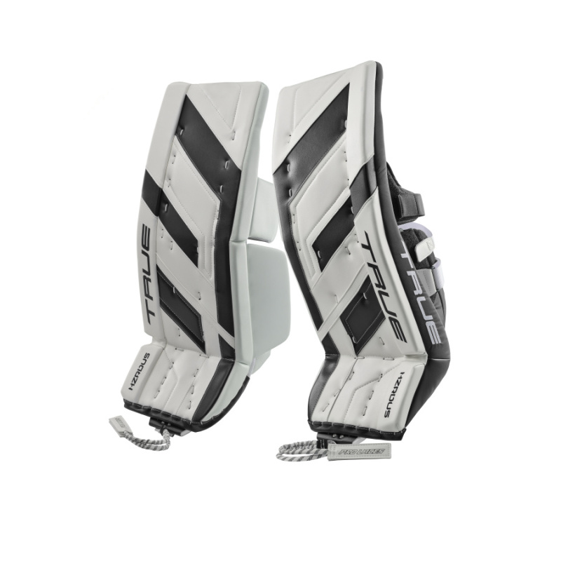 BRANKÁRSKE BETÓNY TRUE HZRDUS 9X4 WHITE/BLACK SENIOR