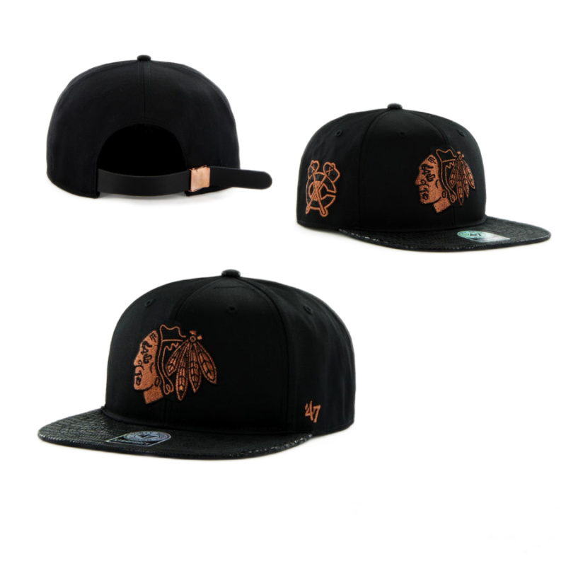 ŠILTOVKA NHL CHICAGO BLACKHAWKS 47 BRAND CAPTAIN LEATHER STRAPBACK  
